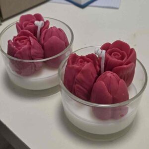 0229d9a8-3763-4007-b633-79bcfee5edb2.jpg Свічка ароматична Solodka "Тюльпани" в склянці