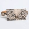 Сумочка жіноча поясна зміїний принт еко-шкіра бежева