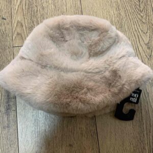 04f0b924-2113-459f-9f37-0715869f61a3.jpg Панама Primark Rita Ora осінь/зима плюшева беж