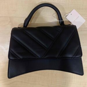 Сумочка з однією ручкою стьобана квадратна з вигином Primark чорна