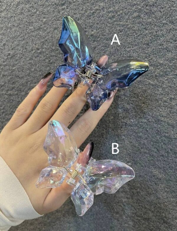 074aa334-4e95-4c03-a8ca-aa0caebf66a2-1.jpg Заколка-краб для волосся "Метелик" M (7 см) прозорий райдужний