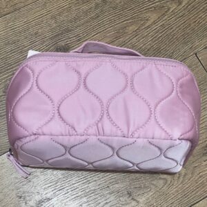 07b90c69-c5cf-4ef8-95ef-d9a5625a26b2.jpg Косметичка розкладна Primark об'ємна стьобана нейлонова рожева