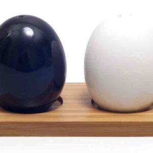 0c16de93-667b-4847-8d3e-8794a8ad878a.jpg Набір для спецій сіль/перець "Чорне та біле" на бамбуковій підставці