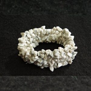 0daf4ef1-c664-472b-a6cb-38a82982d768.jpg Браслет натур. Кахолонг білий крихта широкий 30 мм стрейч