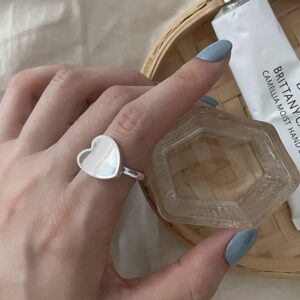 Каблучка жіноча "Геометрична" серце вигнуте срібна (7378)