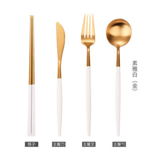 1a6c7642-38f2-43f9-9407-9ce818d121e6.jpg Столові прибори 4 предмета в подарунковій коробці