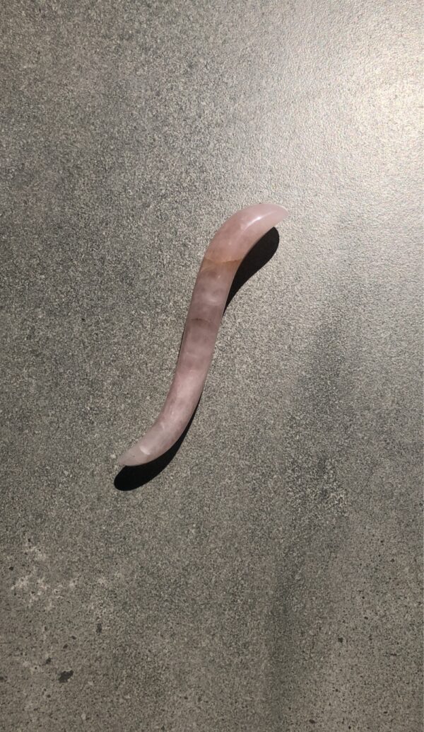 Масажер з натурального каменю Рожевий Кварц паличка зігнута (12*2 см)