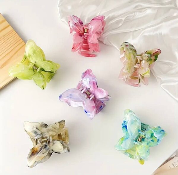 Заколка-краб для волосся "Метелик" пластиковий кольоровий