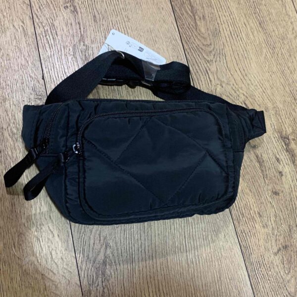 Сумочка-Бананка стьобана чорна