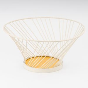 2927a3e2-22c2-48cb-b8cc-f0b48d71fca4.jpg Фруктівниця "Біла гармонія" 29*14 см метал/бамбук біла