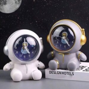 2ea5f9c8-c56b-492d-bd1c-7738daee26b9.jpg Скарбничка-Годинник "Астронавт"