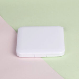 Контейнер для масок, білий