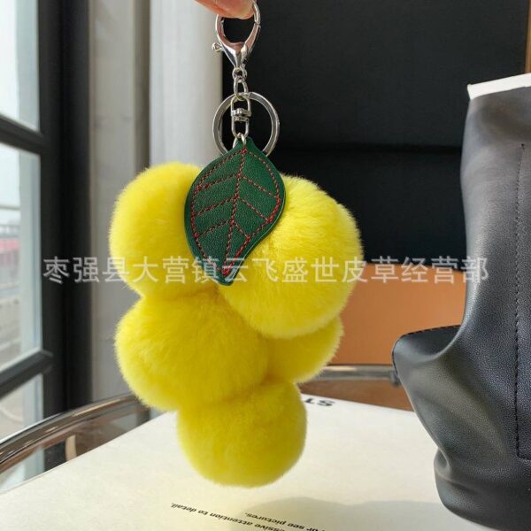 Брелок хутряний "Виноград"