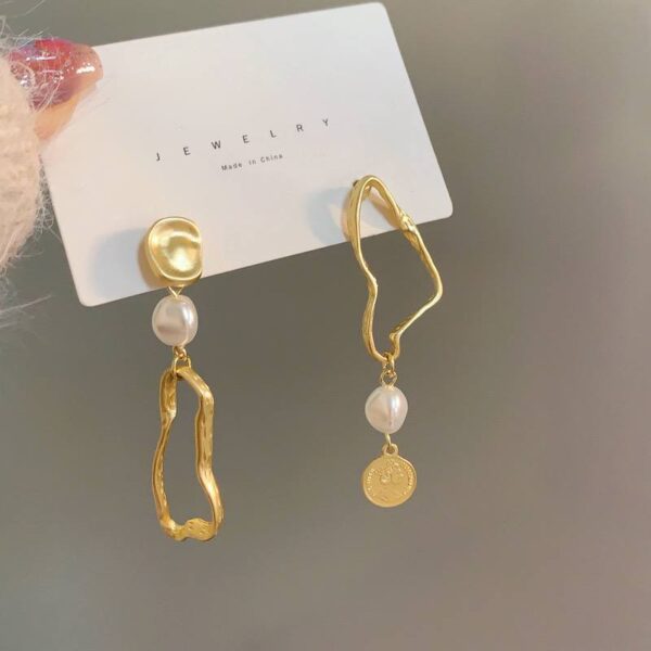 Сережки асиметричні золоті з перлинами (8039)