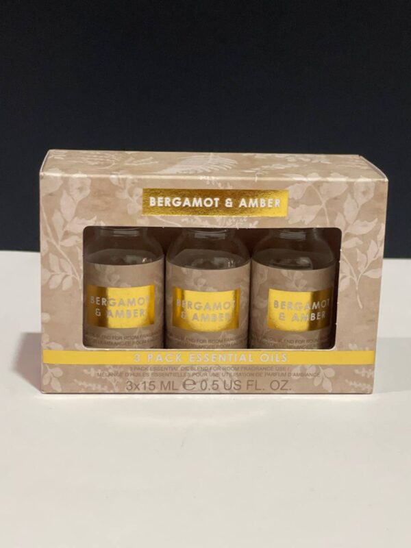 3c7d1689-6098-4417-8061-d67f8baf1321.jpg Набір ароматичних ефірних олій "Bergamot&Amber" Primark (3 шт по 15 мл)