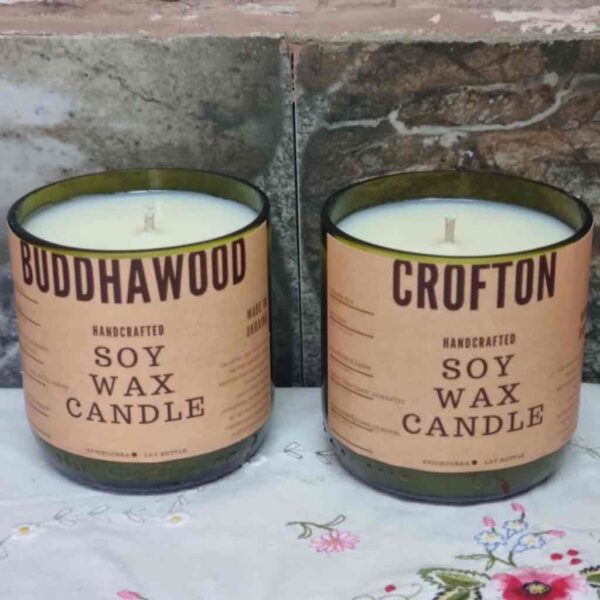 Свічка ручної роботи Svichochka “BUDDHA WOOD/ CROFTON” (соєвий віск) зрізаному у склі