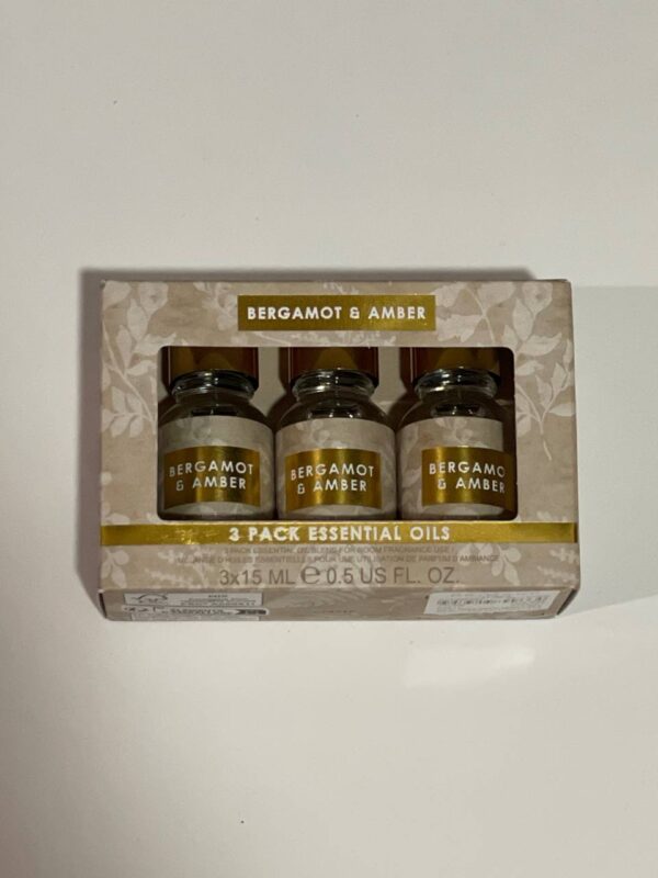 5251a3fe-52f6-4e8e-b03b-80df5c21df87.jpg Набір ароматичних ефірних олій "Bergamot&Amber" Primark (3 шт по 15 мл)