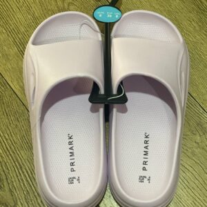 59d65794-2d60-43d1-bb37-8615fb86fc23.jpg Шльопанці жіночі резинові Primark об'ємні лілові