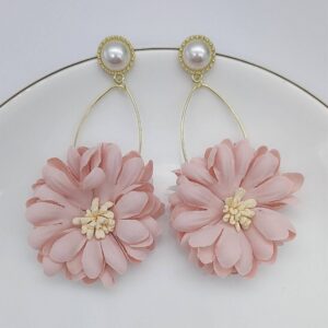 Сережки металеві/тканина "Квіти" пастельно-рожеві (10235)