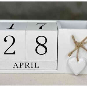 67154443-2e25-45bb-bb34-157c59fc07ec.jpg Вічний календар дерев'яний кубики з органайзером (білий)