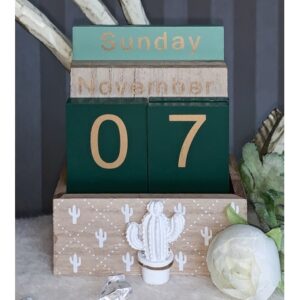 68836c44-3e11-4675-81e4-53f3f6a2c279.jpg Вічний календар дерев'яний пластини "Кактус"