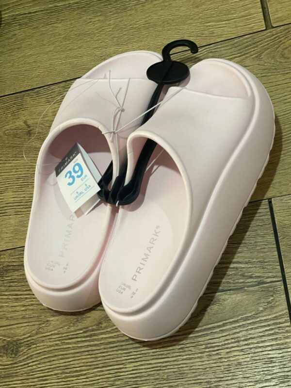 Шльопанці жіночі резинові Primark товста підошва рожеві