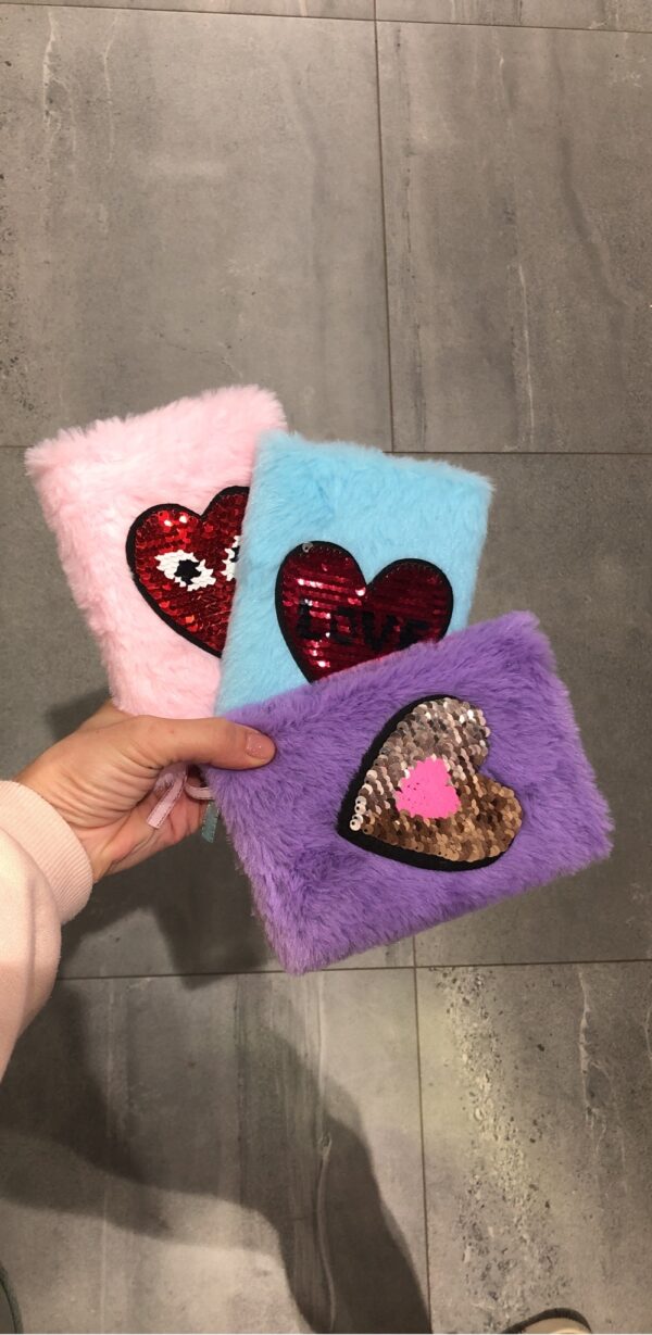 Блокнот А6 "Сердечка" плюшевий