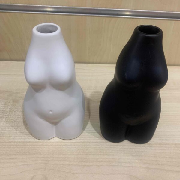 Ваза керамічна "Жінка" Primark чорна