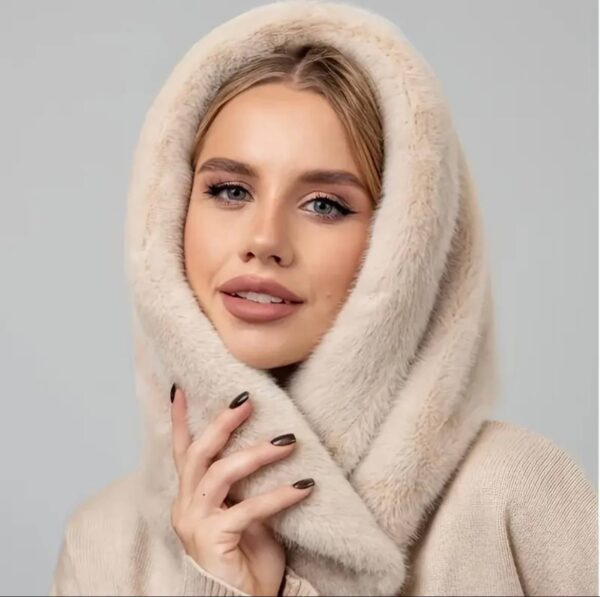 Шапка-хомут з еко-хутра з регулюванням молочна