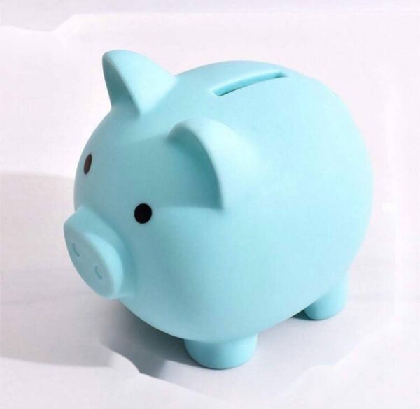 Скарбничка пластикова "Порося" 8*10*9 см мікс кольорів