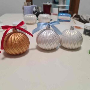 9a8c6ee2-244d-4ff8-b324-cbd057f151d4.jpg Свічка ароматична Solodka в кашпо "Новорічна куля"