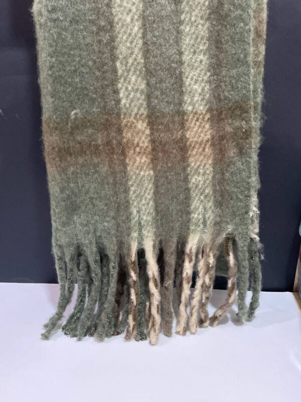 Шарф Primark осінь/зима з китицями ворсистий широкий зелений в клітинку