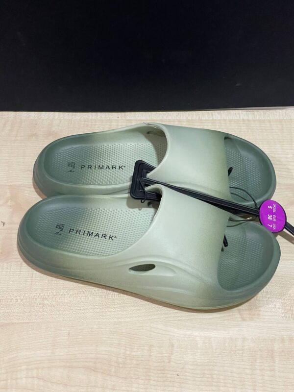 Шльопанці жіночі резинові Primark товста підошва зелений градієнт