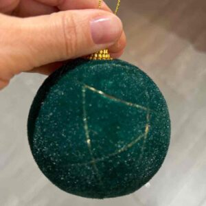 a6ab26e0-37ca-409b-b0ff-4faf8c9c4838.jpg Ялинкова Куля 8см, оксамитова, смарагдово-зелений, 1шт