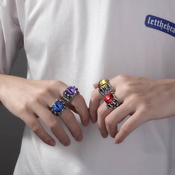 Каблучка жіноча "Око дракона" срібна (10440)