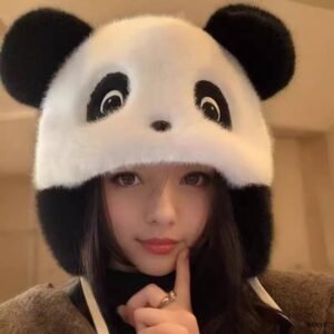 Шапка "Панда" з екохутра/ плюшева біла з чорним