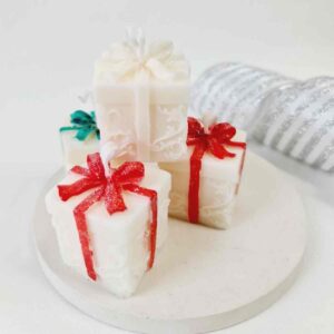 bdbfe0ba-d6fc-44b3-a4da-d5c7cfbe9a0e-1.jpg Свічка ароматична Solodka "Подарунок" "M"