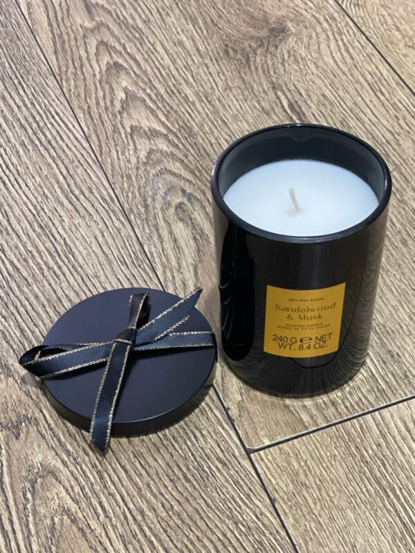 be50d29e-b083-4bdc-a869-cabc55518b9e.jpg Свічка ароматична "Sandalwood&Musk" Primark 240g
