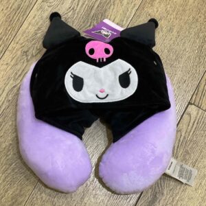 c510f851-0e64-41fa-8759-c4ebfb7e264c.jpg Подушка U-подібна для подорожей "Kuromi/Куромі» Primark з капюшоном фіолетова