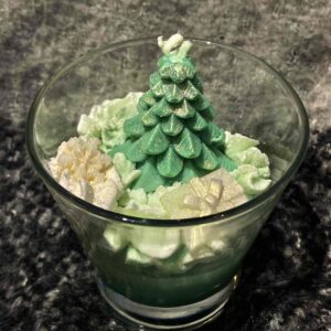 cdd30c04-dad6-4b29-b0cc-80465a64dcca.jpg Свічка ароматична Solodka "Ялинка" в склянці 150 г