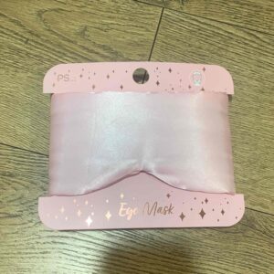 ce46539e-4098-4f45-85c1-c6a184f341aa.jpg Маска для сну Primark шовкова рожева