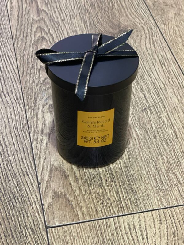 db247b4c-2cfc-4861-878f-e061d6748622.jpg Свічка ароматична "Sandalwood&Musk" Primark 240g