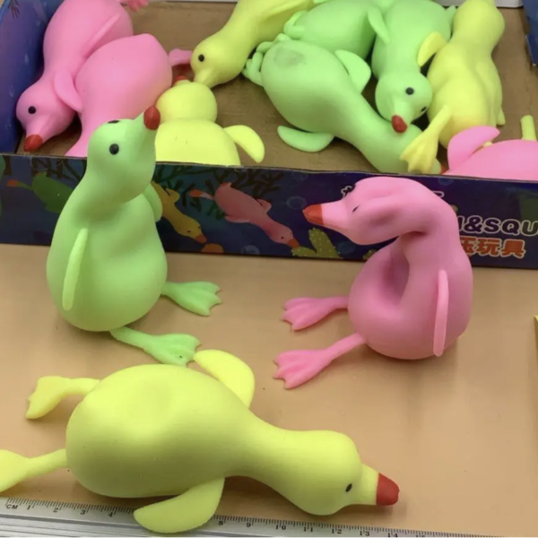 Іграшка-антистрес тягнучка "Качка"