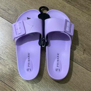 df27e11c-5562-4803-b926-83777361dd29.jpg Шльопанці жіночі резинові Primark з регульованим ремінцем лілові
