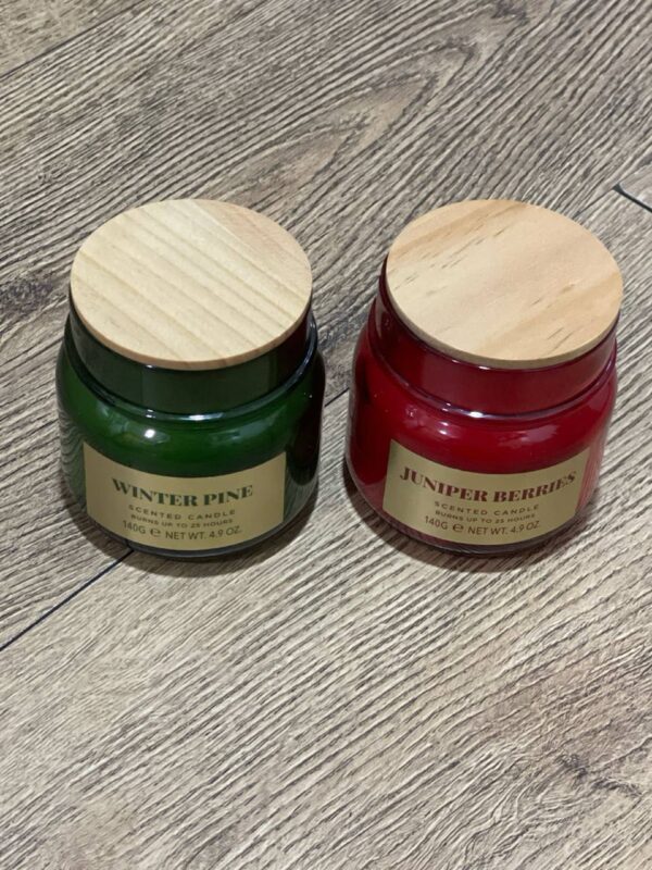 e0671fcc-8176-467e-b37d-6728e8a3aba8.jpg Ароматична свічка в склі з дерев'яною кришкою Primark 140g (25 годин)