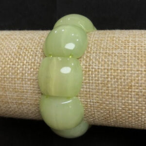 e5e953d8-5651-428d-b05f-034704e02061.jpg Браслет натур. Онікс зелений прямокутна округла ланка 22х16 мм стрейч