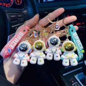 f0a9778a-39bd-4af9-ab71-227ef290be20.jpg Брелок «Астронавт»