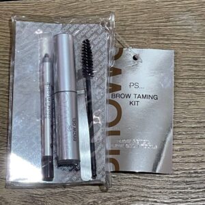 f0ab2435-31f9-46e3-9cab-328447fb7427.jpg Набір для брів 4 в 1 Primark (олівець, гель, пінцет, щіточка)