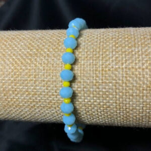 f12a26dd-268e-457b-9a53-3d088ccde7a4.jpg Браслет натур. чеський кришталь синьо-жовтий 6х4 мм (патріотичний)