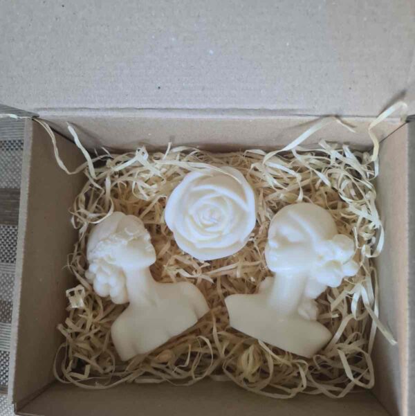 Набір свічок подарунковий Solodka "Дівчата та Роза" 3 шт